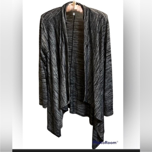 PASSPORTS Waterfall Asymmetric small women's open front button gray Cardigan - Picture 3 of 8